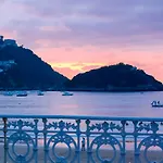 San Sebastián VERY NICE apartment 100m La Kontxa Beach
